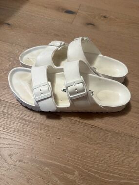 Birkenstock Arizona Size 41 White Double-Buckle Slide Sandals pre loved
